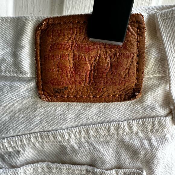 Levi’s 501 Original Cuf-Off Jean Shorts White - Picture 9 of 12